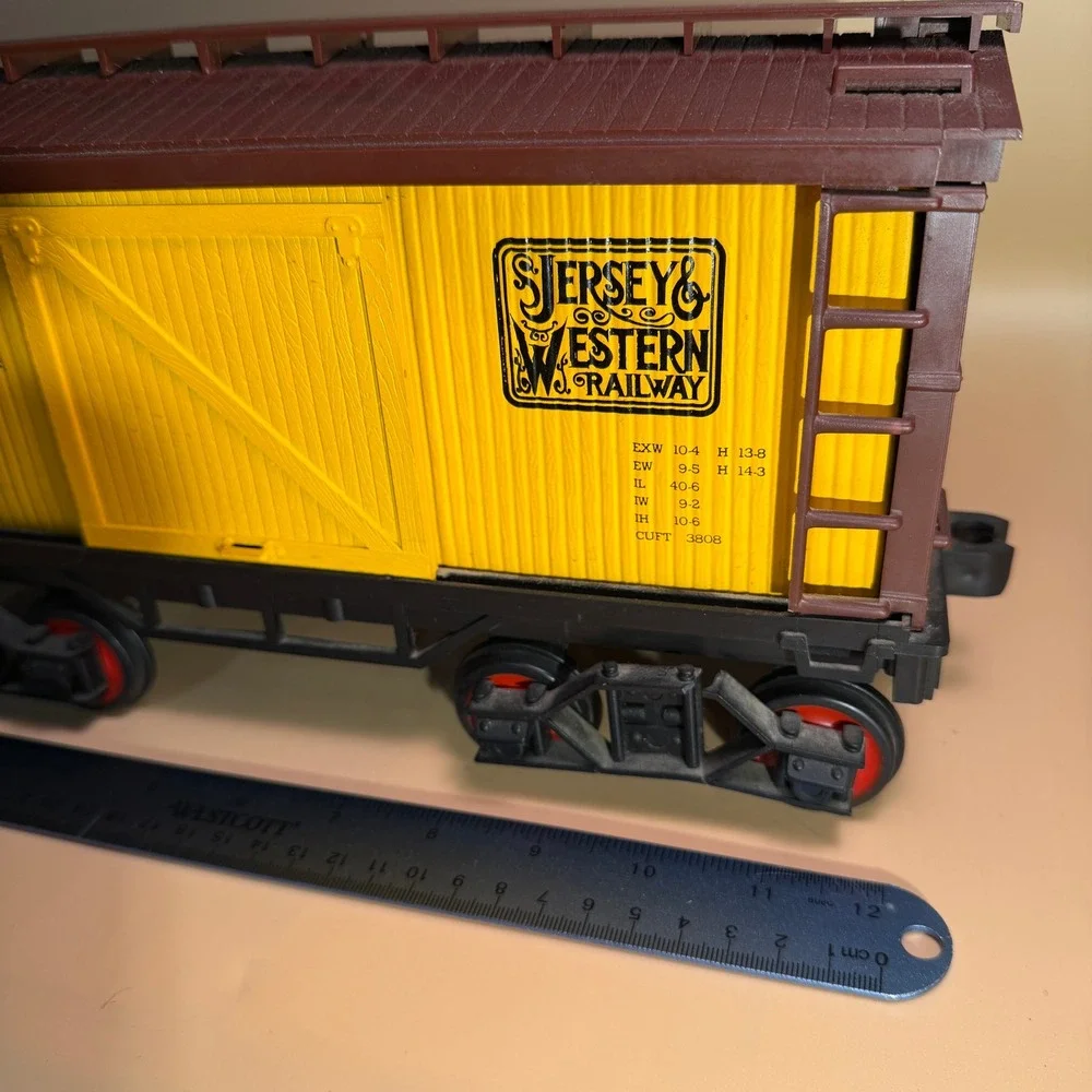 Jim Beam Jersey & Western Railway Yellow Boxcar Train Whiskey Decanter Vintage